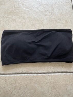 Black bandeau gym top